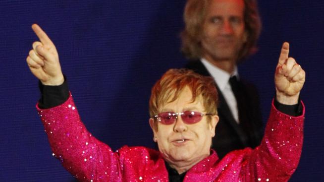 Елтън Джон иска синът му да си има братче или сестриче