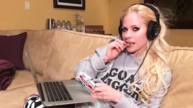 Аврил Лавин – най-опасната знаменитост в интернет