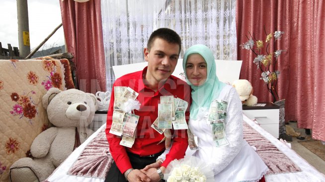 Вековни традиции, писана булка – една сватба в Рибново (ВИДЕО)