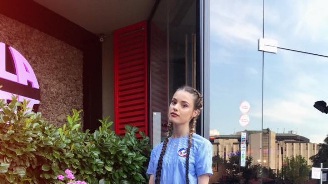 Кристин Илиева посрещна рождения си ден в гипс