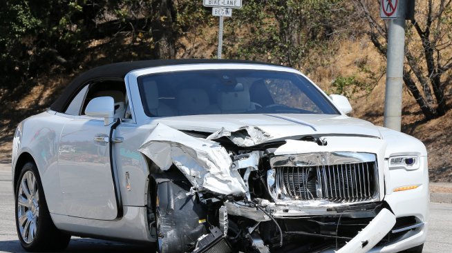 Майката на Ким Кардашян размаза своя Ролс-Ройс