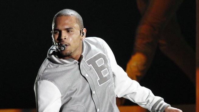 Предложиха на Крис Браун и Дрейк 1 млн. долара за публичен бой