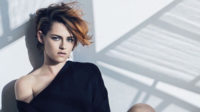 Кристен Стюарт продължава пътуването си във висшата мода