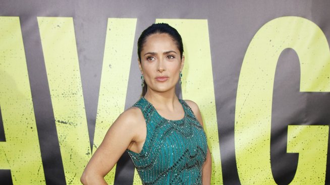 Салма Хайек плакала преди секссцени