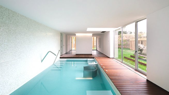 Комфорт сред стъкла и белота