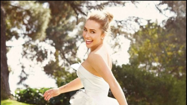 Хейдън Пенетиър е на сватбена, а не на военна вълна