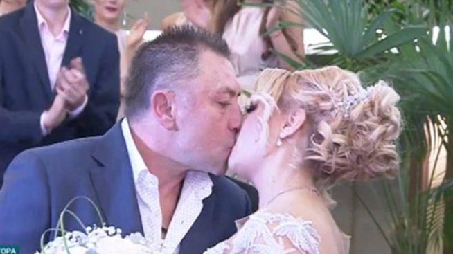 Гибона чу Менделсон за втори път, взе бивша гимнастичка