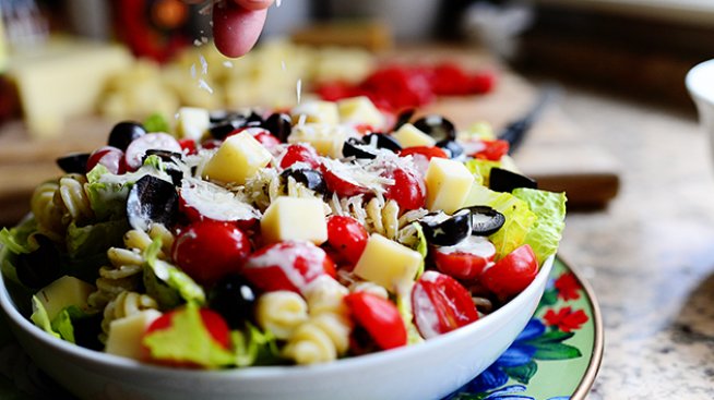 Салата с песто и паста