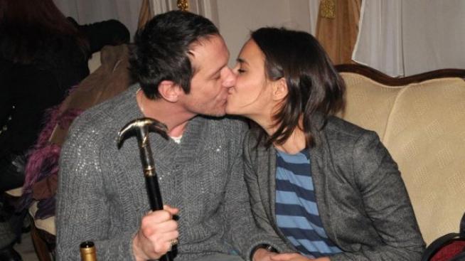 Кърджилова и Деян Донков се натискат в Народния театър