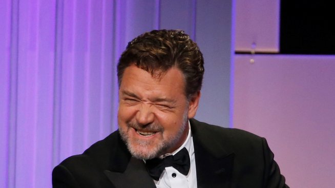 Рапърка нарече Ръсел Кроу „досаден бял“, жали се в полицията от него