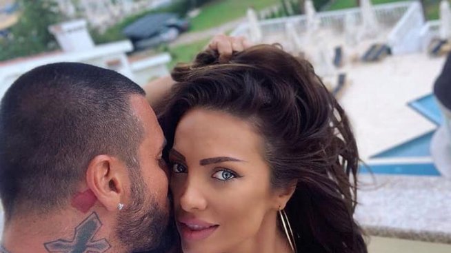 Златка Райкова показа коремчето