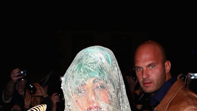 Гага спечели и Сидни