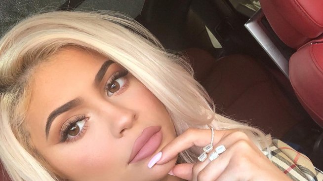 Кайли Дженър не се стърпя: Отново наду устни