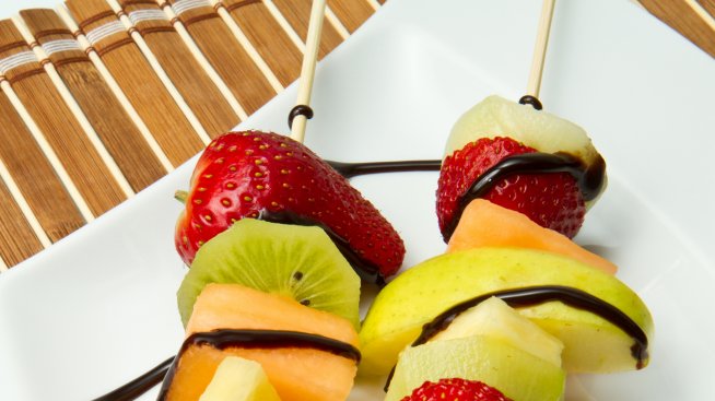 Печени плодови шишчета