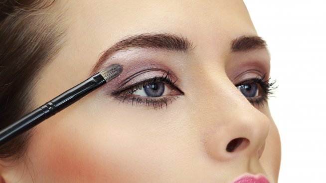 Как да превключим от ежедневна към парти визия?