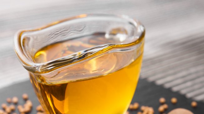 Масло от синап – при суха коса през зимата