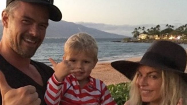 Звездни раздели: Кои сложиха край на романтиката през 2017 г.