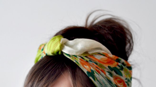 Как да си направите pin-up прическа с шал