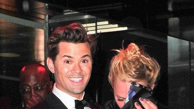 Готова за леглото! Ума Търман – сънена след партито на Met Gala