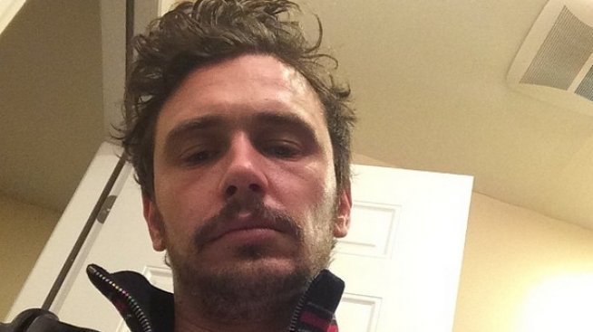 Защо мъжете НЕ трябва да си правят селфита