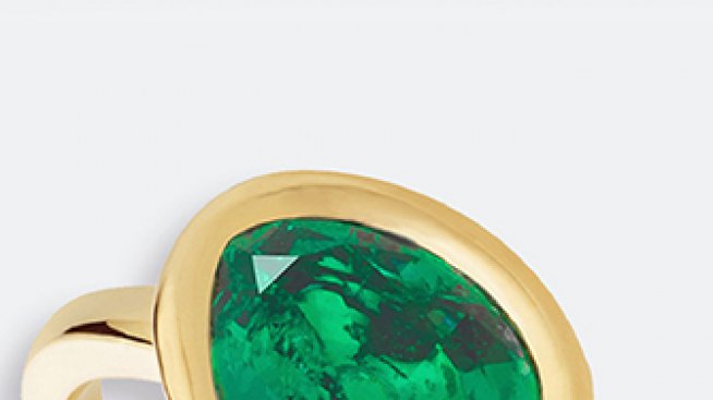 Мила Кунис с пръстен за майчинството