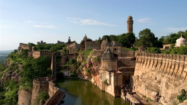 Красивата и драматична крепост Читоргарх