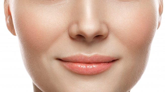 Няколко стъпки срещу напуканата кожа на носа