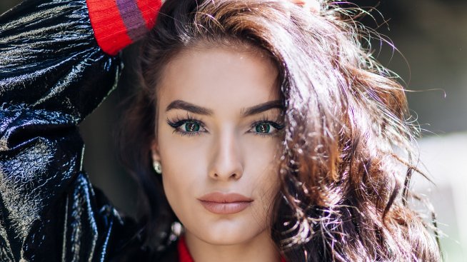 Падащи мигли: Как да ги задържите на място?