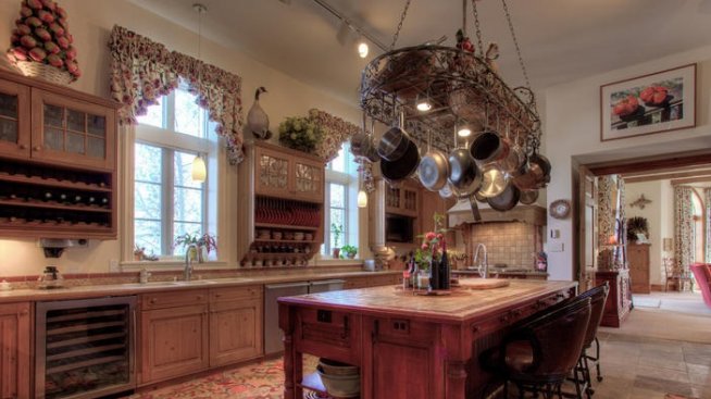 Ранчото "Лудото куче" на Джо Кокър отива на търг