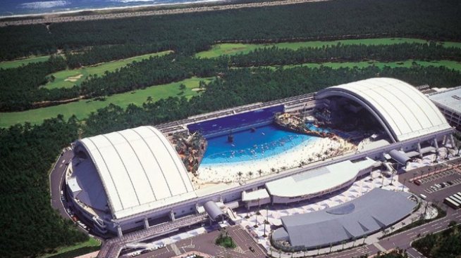 Най-големият изкуствен плаж в света