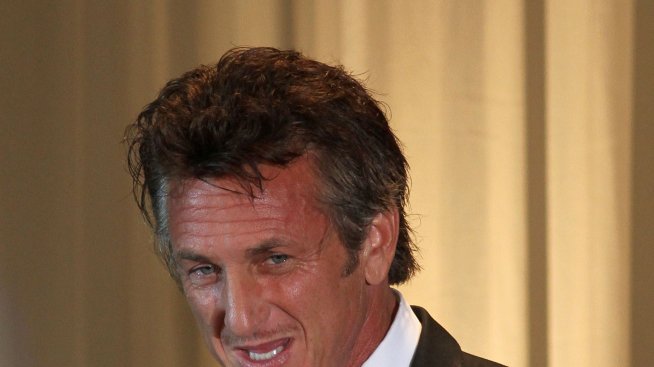 Шон Пен с ново гадже