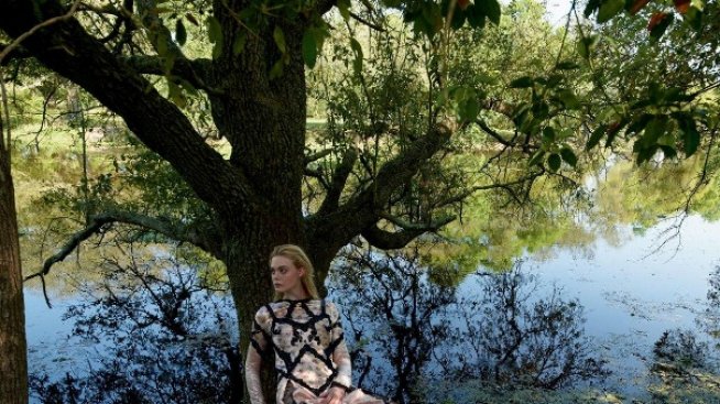 Ел Фанинг: Момичетата като мен лесно тръгват по течението