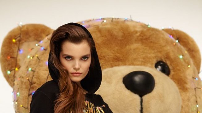 Коледа с мечетата на Moschino