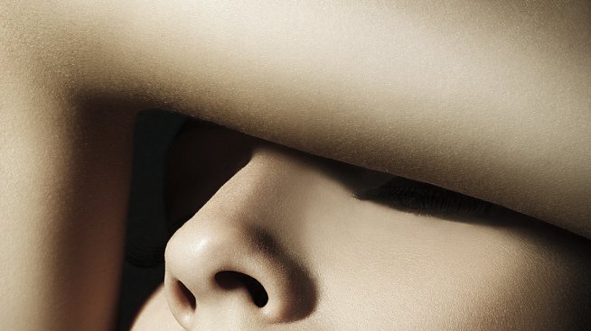 Как да направим устните плътни само с червило?