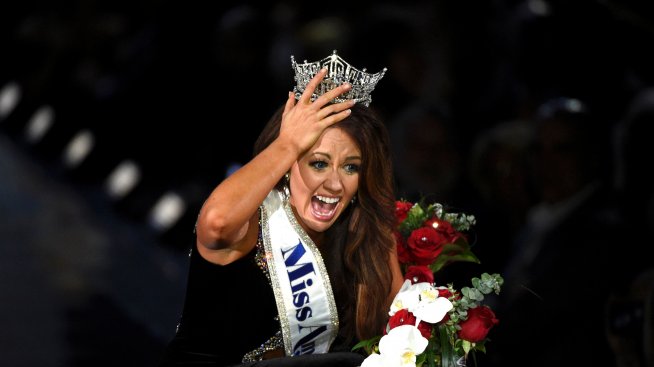 Кара Мунд е новата Мис САЩ, иска да е губернатор