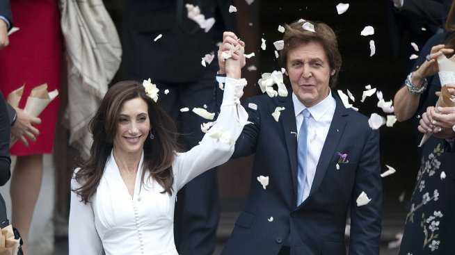 Пол МакКартни написал песен за сватбата си