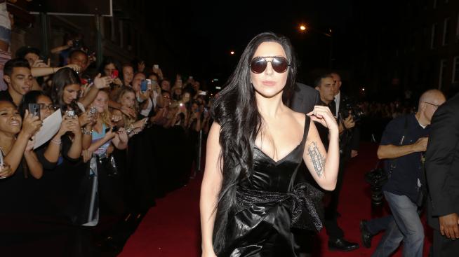 Лейди Гага: Пушех по 15 цигари марихуана на ден след операцията на бедрото ми