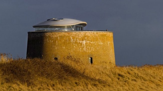 Стара отбранителна кула се превърна в дом