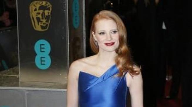 Джесика Частейн не признава биологичния си баща