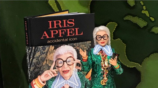 Барби като Айрис Апфел