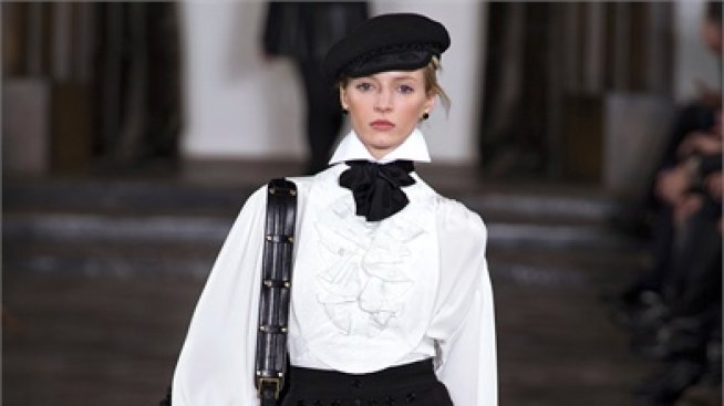 Ралф Лорън издига в култ модата от 19-ти век в Русия и Франция