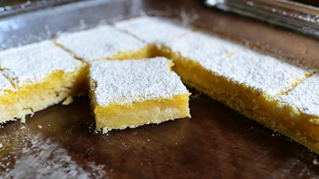 Лесен лимонов сладкиш