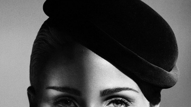 Кати Прайс: Никога няма да ме изберат за най-добре облечената жена!