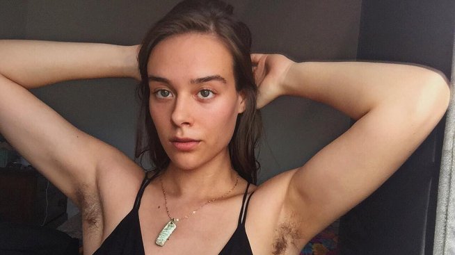 Бедствие на седмицата: Влогърка насърчава да не се бръснем