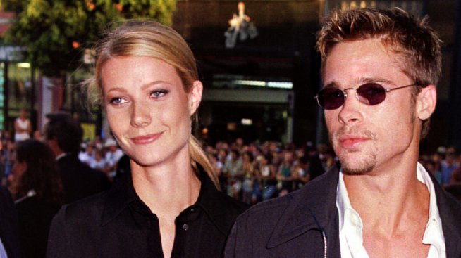 Брад утешава Гуинет след раздялата ѝ с Крис?