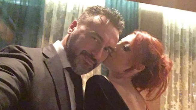 Славея Сиракова се раздели с порноактьора Алекс Ломски