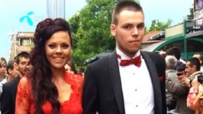 На абитуриентски бал с мама. По болярски!