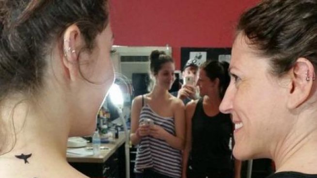 Връзката между майка и дъщеря, запечатана в татуировка