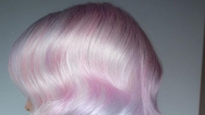 Цвят опал: С дъга в косите