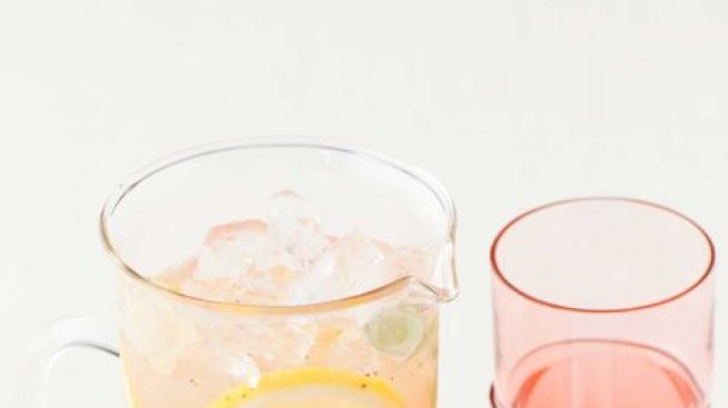 Рецепта за студен чай и ягодова лимонада